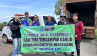 PT Palmina Utama Salurkan Bantuan untuk Tiga Desa Terdampak Banjir