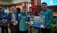 15 Hari Latihan Rutin, TP PKK Balangan Sabet Juara 1 Lomba Mars PKK Kalsel